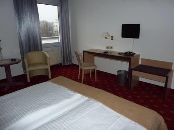 Hotel Novostar Gottingen Ngoại thất bức ảnh